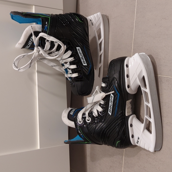 Bauer Other - BAUER X LP youth size 9 hockey skates